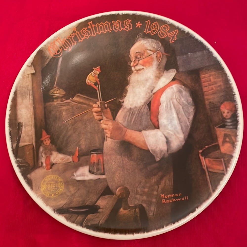 Knowles vtg 1984 - Santa in his Workshop, - eleventh in an annual series (Mlb)
